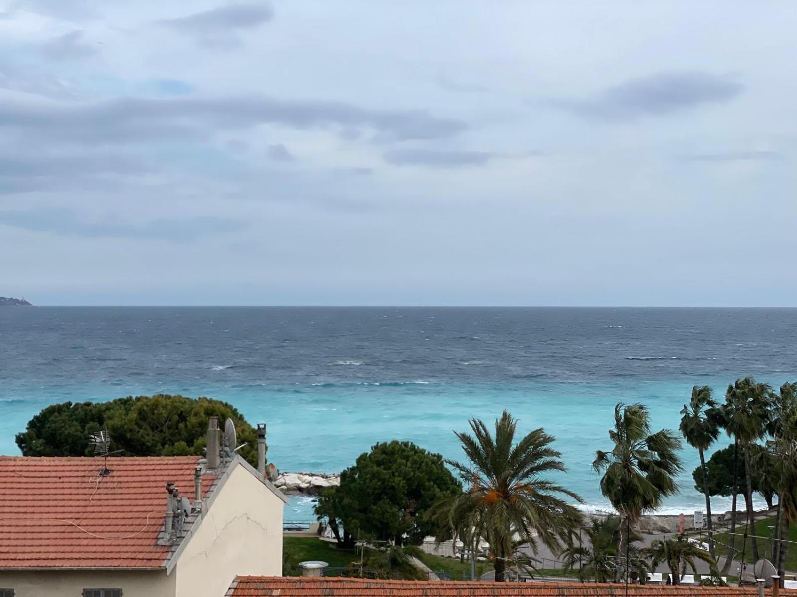 En Face De La Avec Vue Fantastique ! Nizza